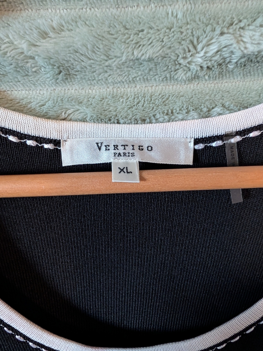 Vertigo Paris Black Knit Cardigan with White Trim and Bow Accents - Picture 4 of 7